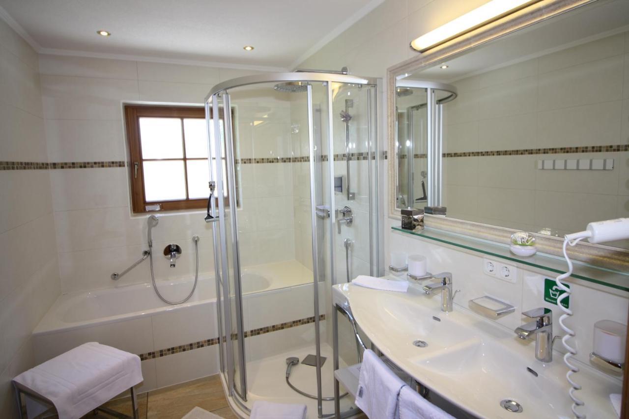 Aparthotel Vronis Waldhaus Adults Only Mayrhofen Esterno foto