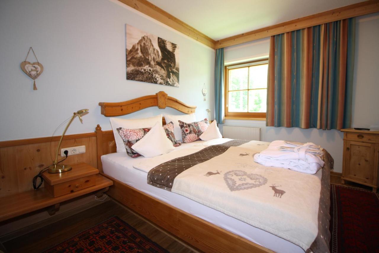 Aparthotel Vronis Waldhaus Adults Only Mayrhofen Esterno foto