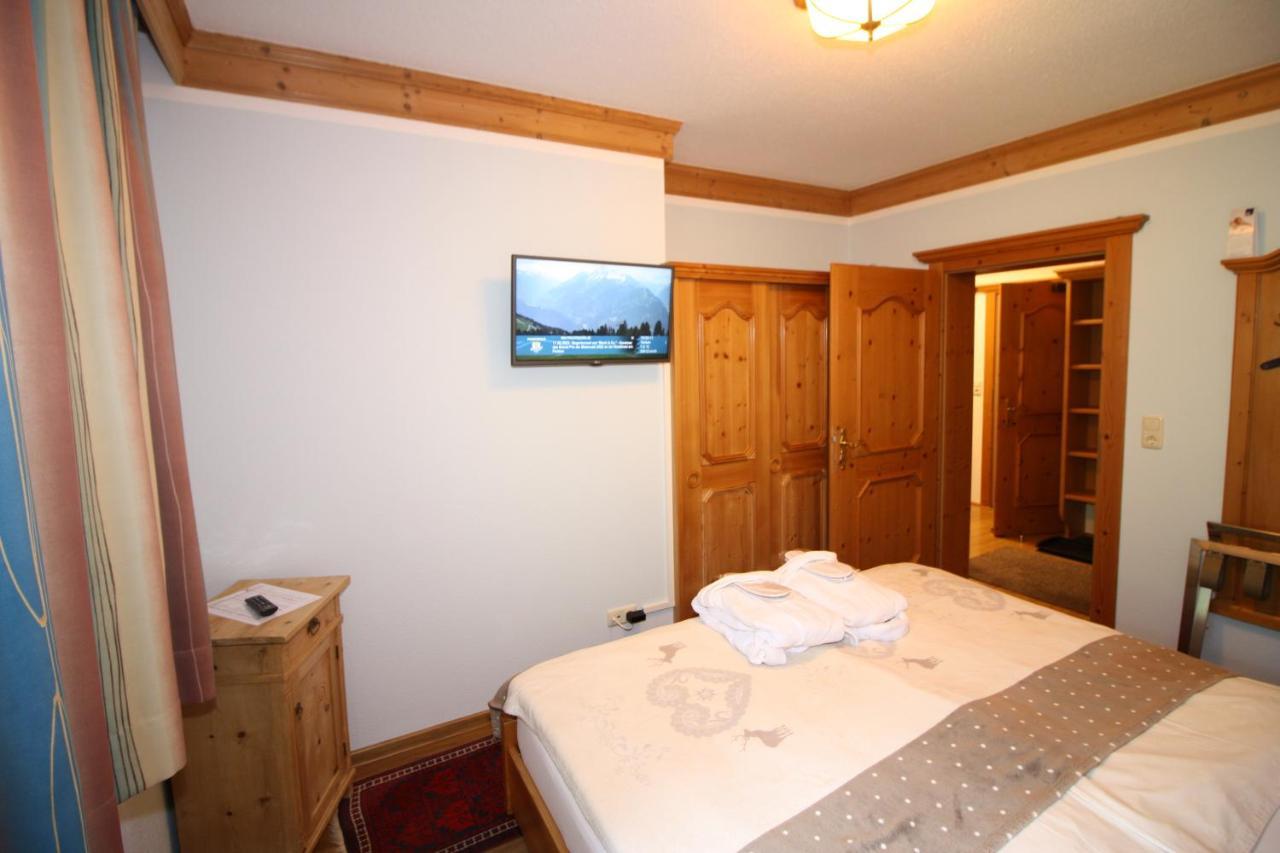 Aparthotel Vronis Waldhaus Adults Only Mayrhofen Esterno foto