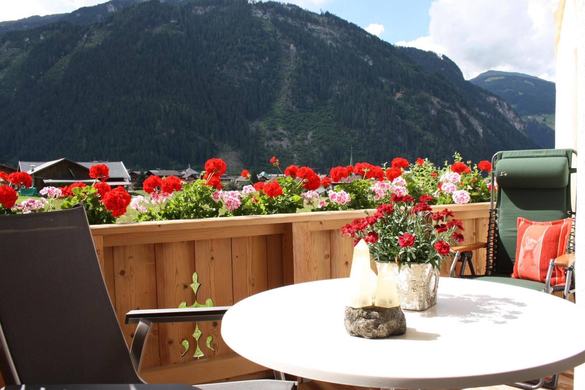 Aparthotel Vronis Waldhaus Adults Only Mayrhofen Camera foto