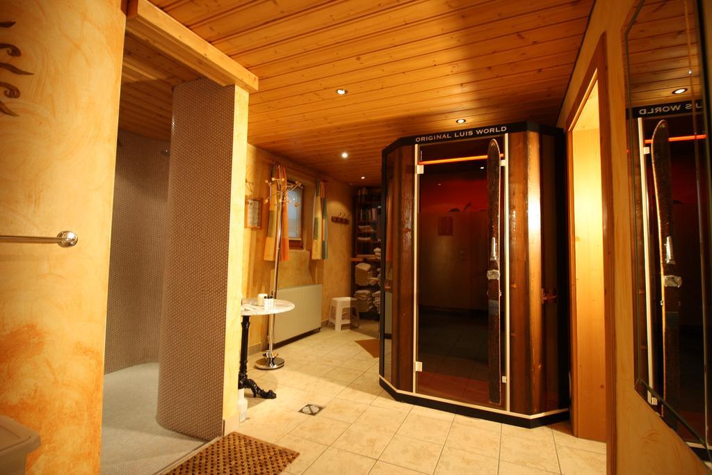 Aparthotel Vronis Waldhaus Adults Only Mayrhofen Esterno foto