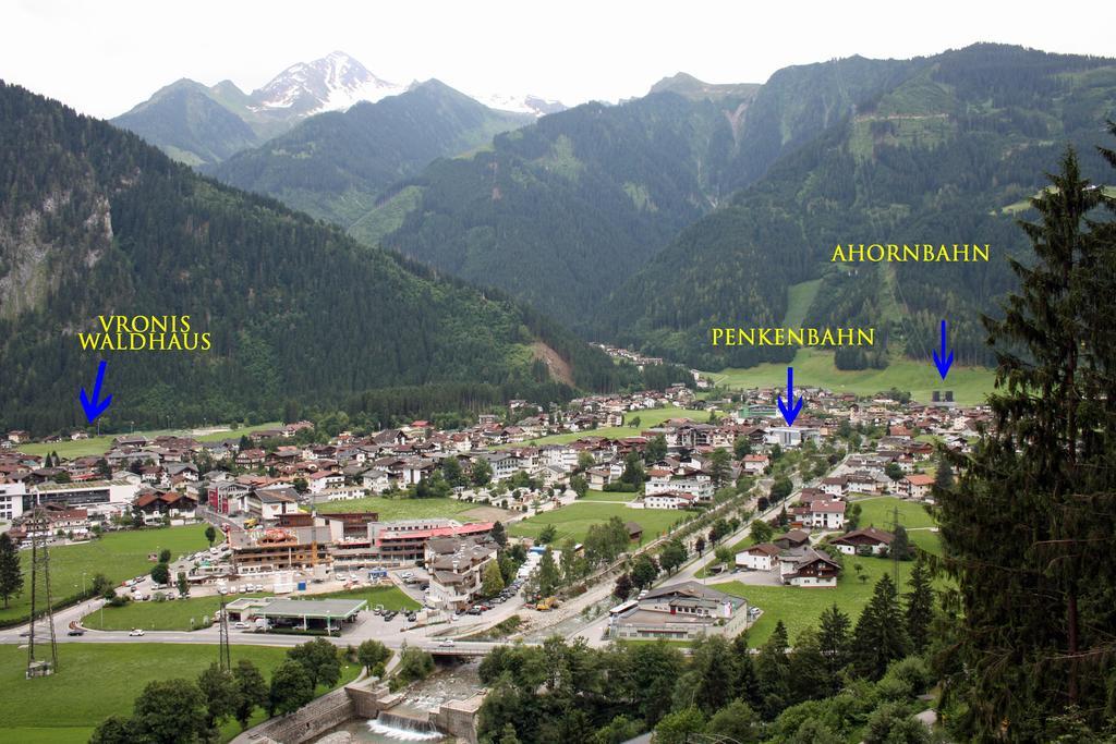 Aparthotel Vronis Waldhaus Adults Only Mayrhofen Esterno foto