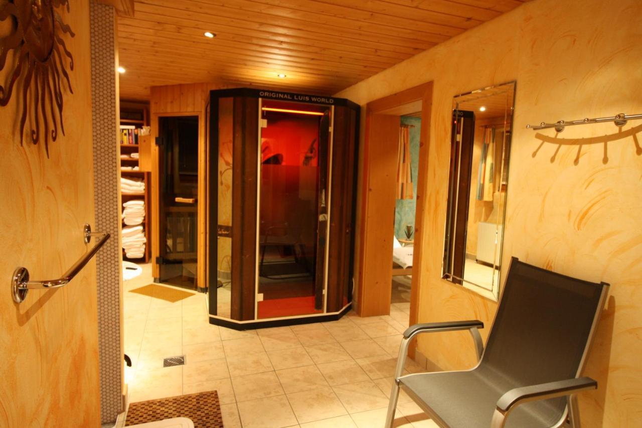Aparthotel Vronis Waldhaus Adults Only Mayrhofen Esterno foto